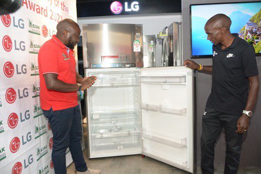 alexisaboke's tweet photo. Marathon G.O.A.T Eliud Kipchoge @EliudKipchoge named the September LG SJAK Sports Personality of the Month.
Well in ‘Kingchoge’ https://t.co/qdqAsU8mjP
