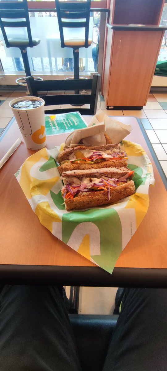 Morv90b's tweet photo. #usingbitcoin

Erstmal frühstücken bei Subway mit 50% Rabatt 👌

#Bitcoin ist Geld 😎 https://t.co/KTWsJ2UoDm