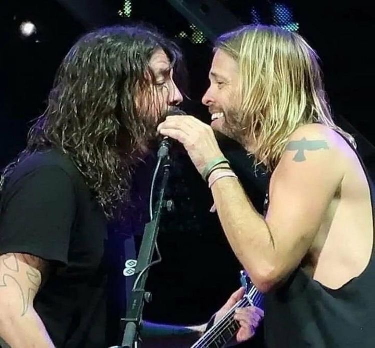davygroltonband's tweet photo. Hope Dave and the whole foo family are doing okay, especially today❤️‍🩹 https://t.co/b1zKVIy9Gu