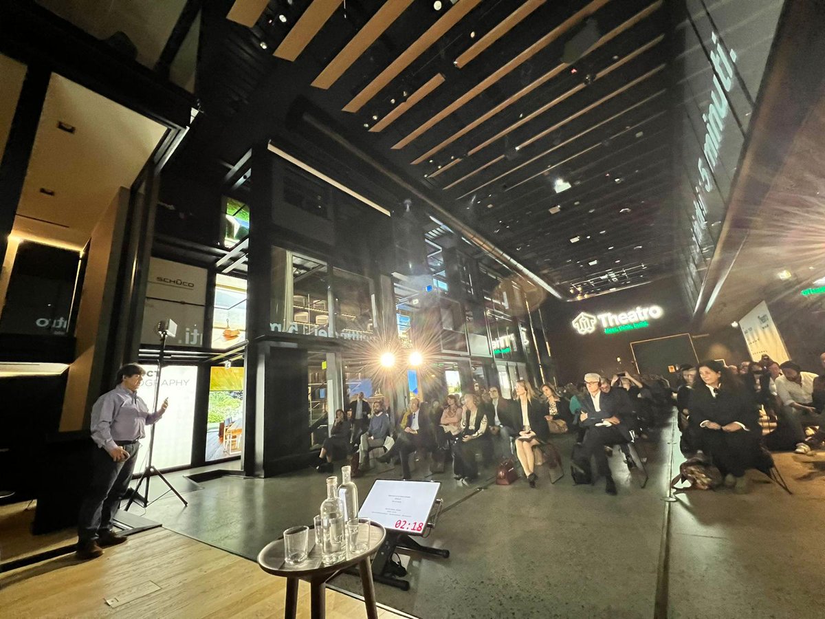 PerezJaramilloA's tweet photo. @CarlosMorenoFr @Chaire_eti @iaeparis @SorbonneParis1 @IAEFRANCE @c40cities @UNHABITAT @SmartCityexpo @SmartCityLATAM An excellent setting at https://t.co/yfrtgoKEpb in Verano Brianza, Milano, to exchange reflections from the complexity of the concept of urban proximity with my great friend @CarlosMorenoFr
"The 15 minutes city" and "Medellín compact incomplete city" https://t.co/KkJTySL5TA