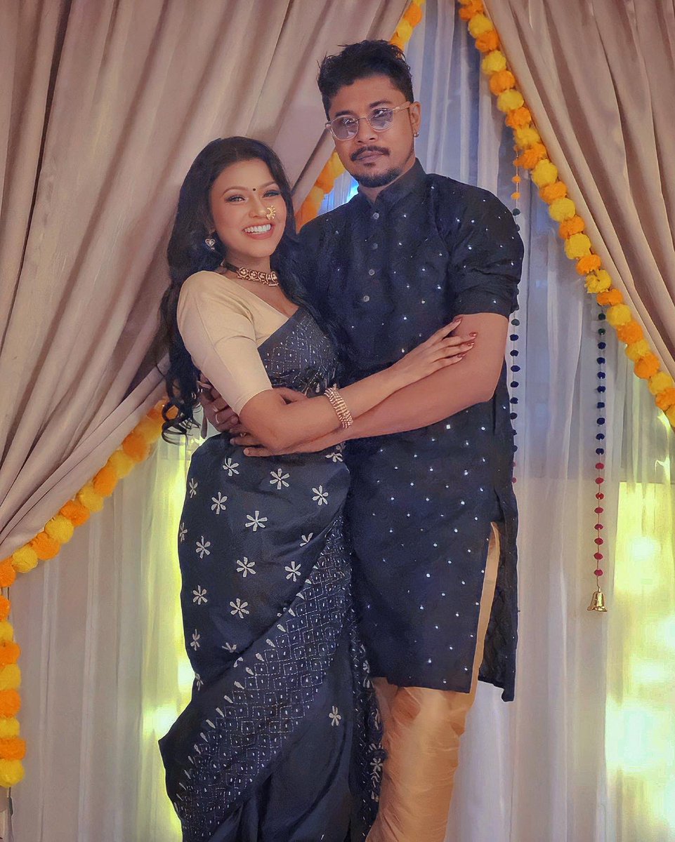 poeticsuicides's tweet photo. Counting my blessings with many firsts with you. 😍
Next year around this time it’ll be our “Thala” Deepavali ! 🥳
PS : Thank you all so much for the wonderful Deepavali wishes, sending everyone love and prosperity 🪔 https://t.co/pJ5dyh0KZE