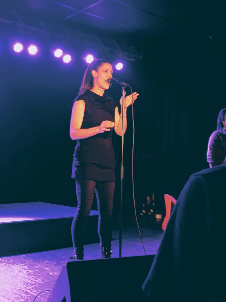 GrlnamedSheldon's tweet photo. I can't say how much I loved seeing @dessadarling at Shank Hall in Mke tonight. It was a phenomenal show, audience, and energy ❤️ Thank you so much, it was an honor being the crowd in which you kindly surfed 🙏 https://t.co/ClZQyin3iq
