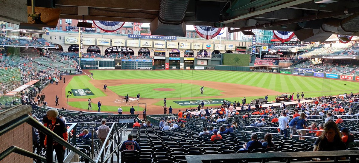sesap96's tweet photo. ALCS 2022 https://t.co/l8MUf5tXB9