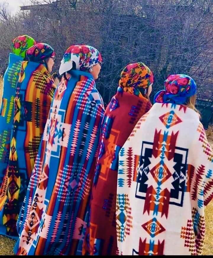 LakotaMan1's tweet photo. Gonna end the day with some positivity —May the Creator comfort and reassure you and your loved ones, like a warm blanket, on a darkly cold and rainy night. 🪶🪶 https://t.co/P8HonKuM1Y