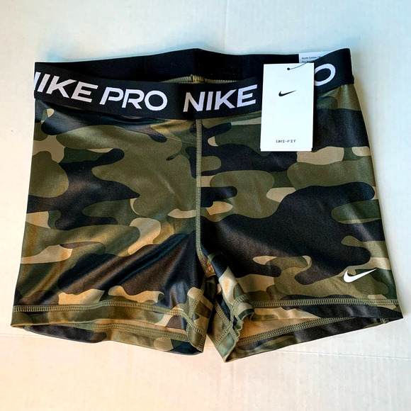 funpoppintags's tweet photo. So good I had to share! Check out all the items I'm loving on @Poshmarkapp #poshmark #fashion #style #shopmycloset #pacsun #nike #disney: https://t.co/GrthiNUmbo https://t.co/p1iVFplWZW