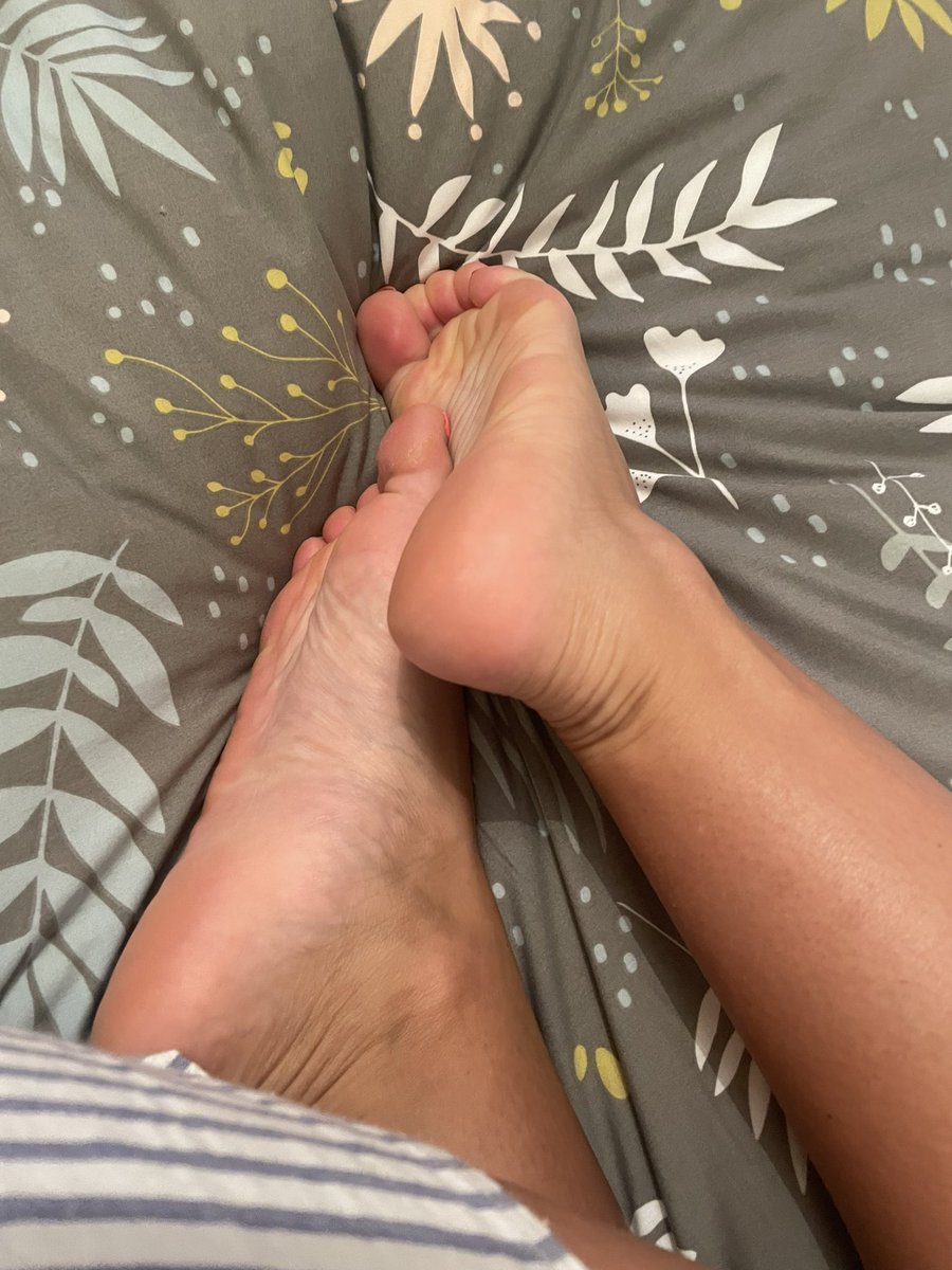 PaillettesMiss's tweet photo. À la recherche de 2 contrats 📝 (payant)

Virtuel avant réel ⚠️ 

magnes toi de venir en discuter sur snap 😉 : maitresse_ miss 

#findom #domination #Dominatedwife #domina #soumis #sousmerde #moneyslave https://t.co/An9tlv7rN1