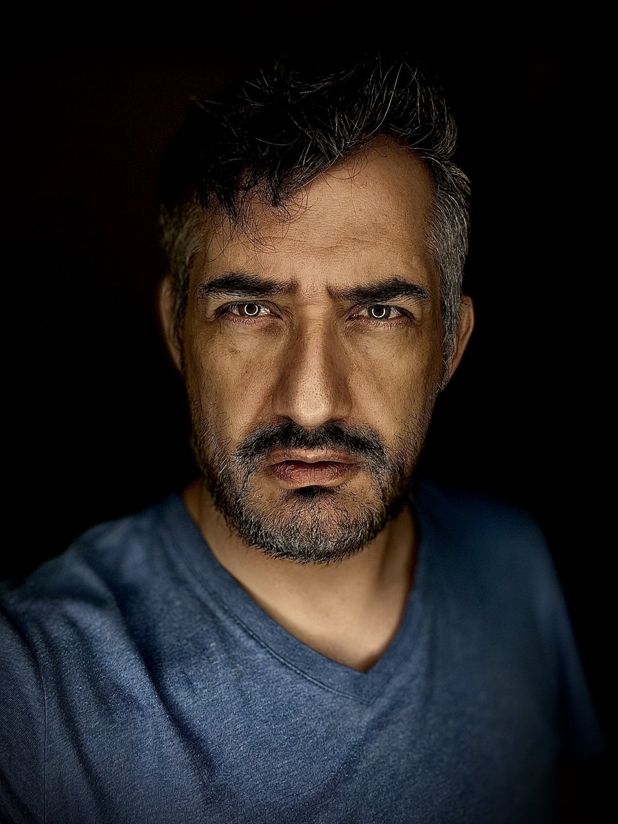 carlospulido_mx's tweet photo. Octubre 24, 2022.#yo #me #selfie #greeneyes #48yo #grayhair #anxiety #depression #beard #MentalHealthMatters https://t.co/CSAi9MBEFM