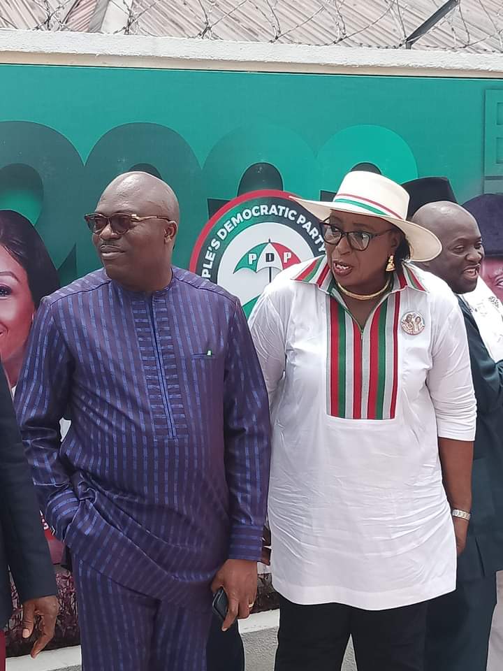 FinebonePrince4's tweet photo. The Incoming.

#GraceFactor

We are seriously serious with the NEWSIM MOVEMENT 

Get connected with the RiversSim network coverage for all Tribes and Tongues in Rivers State. 

Sir Siminalayi Fubara is the man. The time is now https://t.co/d9QlUJ6Igl