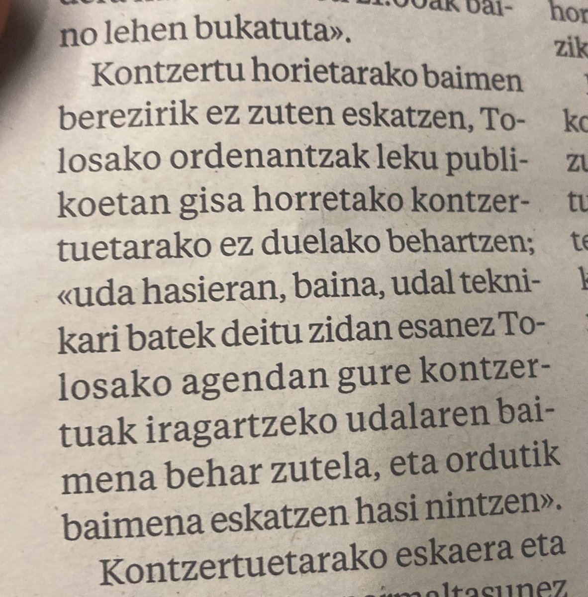 Bizilagun baten kexagatik baimenik behar ez duten igandeetako kontzertu akustikoak etetea eskatu die udalak. #tolosakultura #3taberna