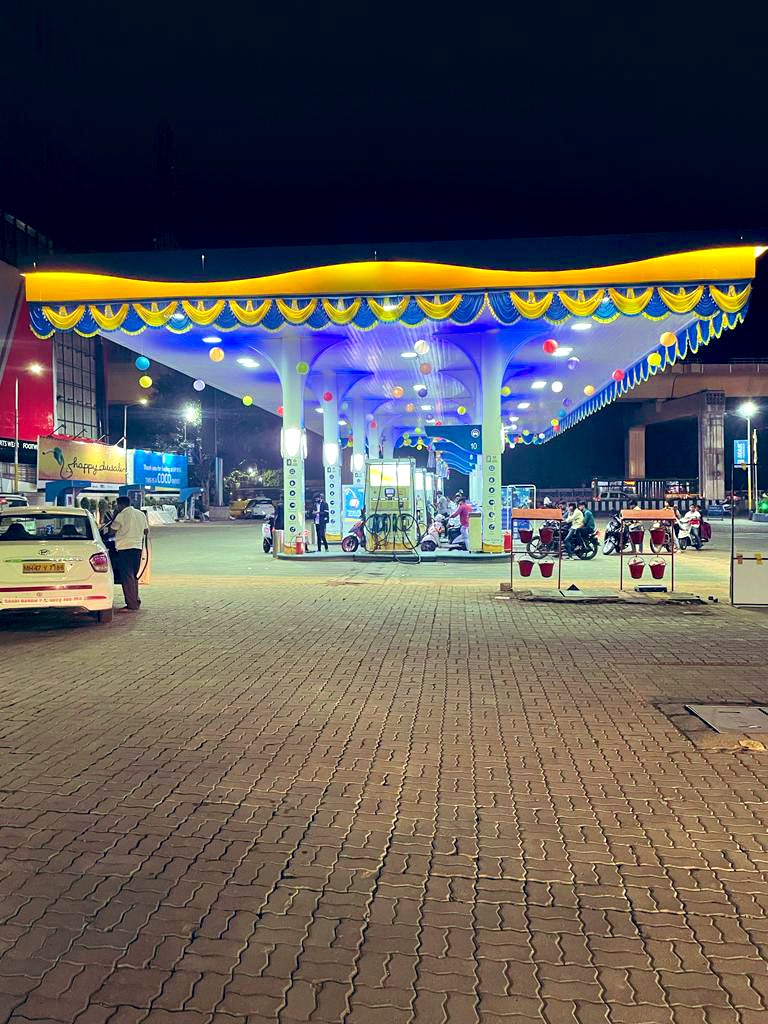 BPCRetailPune's tweet photo. Wishing all our valued patrons abundance of joy this Diwali.
From the *BPCL Pune Retail* at our flagship COCO BP RTO, Pune
#HappyDiwali    #photooftheday
#powerwithinyou #PureforSure #BharatPetroleum #BPCLfuelstations #EnergisingLives @BPCLimited @rakeshsinhabpc @AkshayWadhwa17 https://t.co/g12y1LDlgk