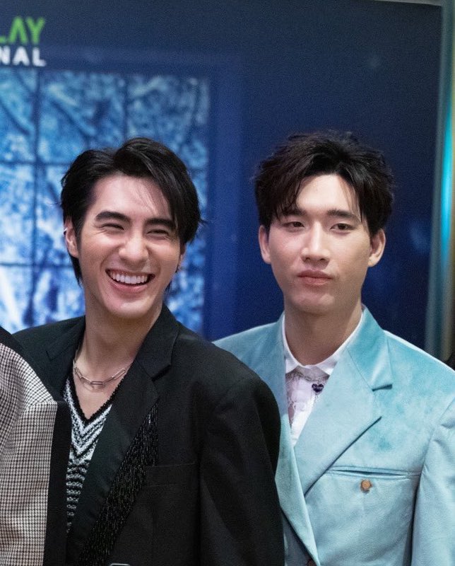 MeneghiniCosta's tweet photo. Só de imaginar "RainPayoo" vindo para o Brasil é tudoooooo, sei que faltou uns beijos deles no final.
Espero muito um bl deles
#OhMySunshineNight #OhMySunShineNightEP17 #OhMySunShineNightEP18 #LoveAt9EP17 #rainpayoo @NPhouluang @peterpanzz_w #cataratas #Fozdoiguaçu #nohphouluang https://t.co/OZM31tBWqf