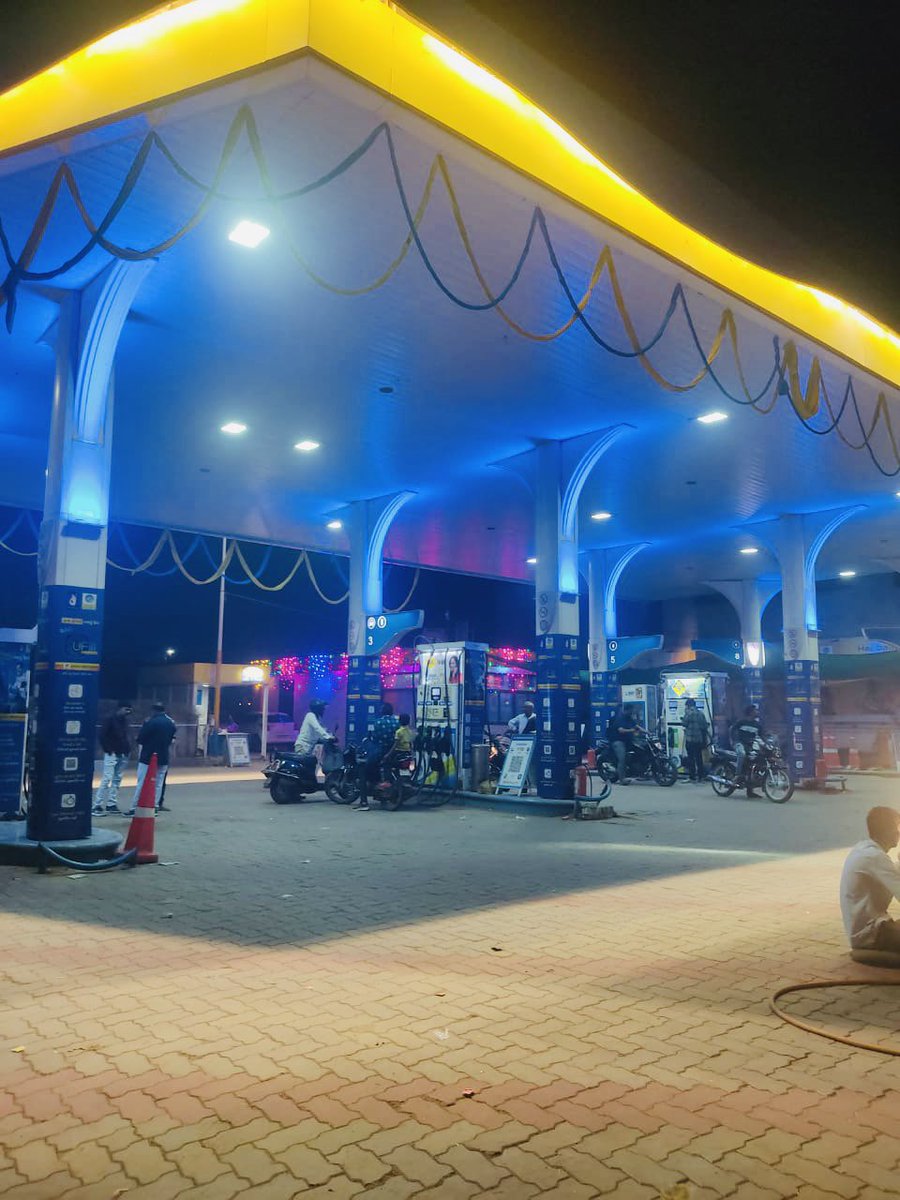 bp_retailabad's tweet photo. Wishing all our valued patrons abundance of joy this Diwali. 
From the BPCL team at Jay Ramapeer Petroleum, Bhavnagar, Ahmedabad Territory. 
#HappyDiwali
#photooftheday
#powerwithinyou
#PureforSure #BharatPetroleum #BPCLfuelstations #EnergisingLives 
 @BPCLimited https://t.co/NKFjLCvYHi
