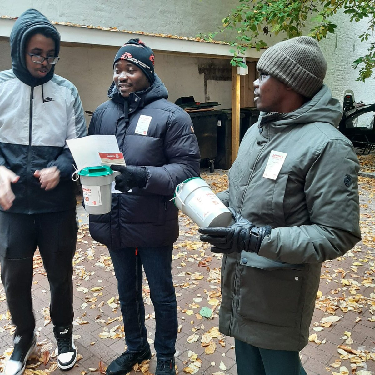 Luke, a nurse & former #leishmaniasis patient from Kacheliba 🇰🇪 this week participated in the #TVaksjonen fundraising campaign in Norway. This year, donations will go to support the work of @DNDi and @msfnorge. NOK 266 million was raised through the campaign. #beatNTDs