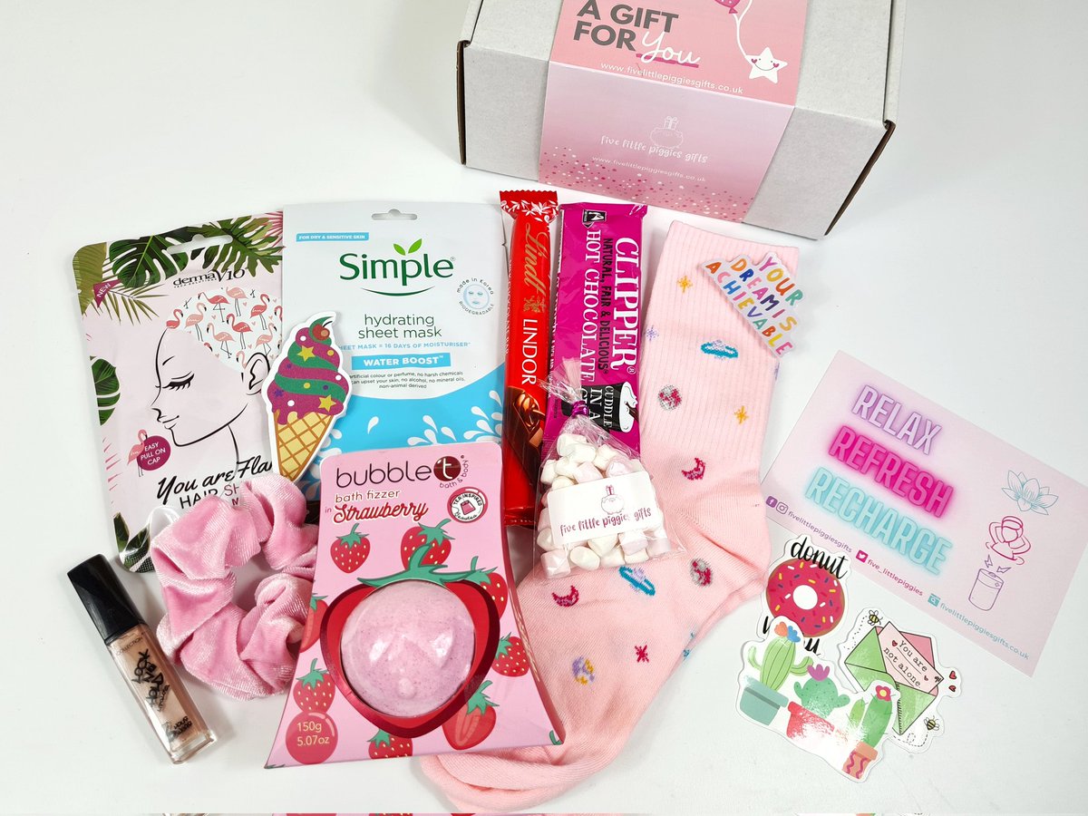 This cute pamper box makes the perfect gift for a teenager! 
#teenagers #giftsgorteens #teengift #giftsforgirls #EarlyBiz
etsy.com/uk/listing/944…