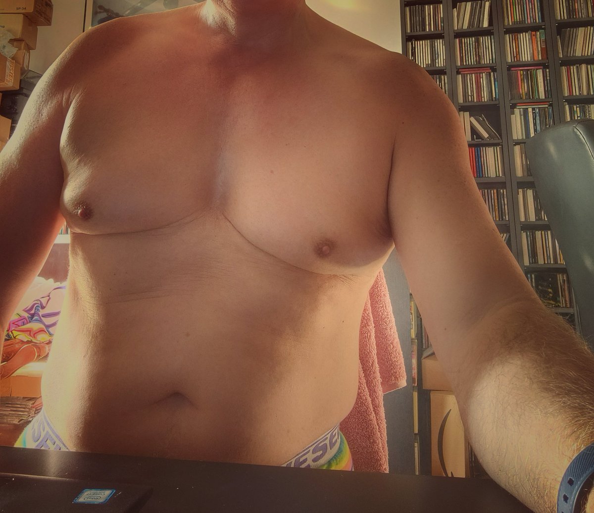 theshavedone67's tweet photo. Bearish in the sunlight
#bearish #Bears #shaved #MuscleGuys #muscledaddybttm https://t.co/eNEClxnkPC