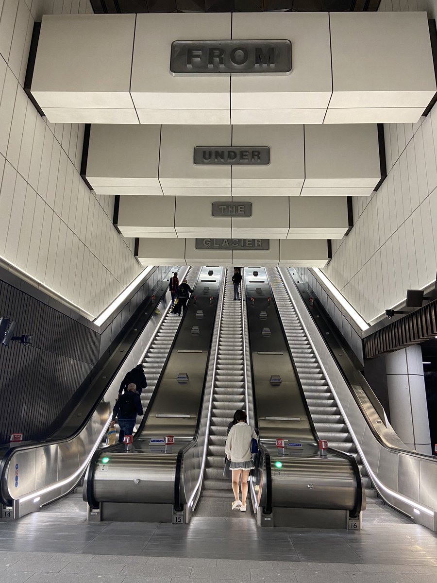 MyWoolwich's tweet photo. Had to check out #BondStreet #Crossrail #ElizabethLine station yesterday.
The exiting into #HanoverSquare was pleasant, open green space and within walking distance of #RegentsSt & #OxfordSt
Approx 26min away from #Woolwich!
#Mayfair #Westminster #TFL #BondSt #WoolwichArsenal https://t.co/YYiImr7QHx