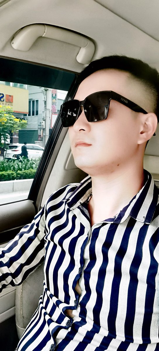 Linh95478575's tweet photo. Tháng mới may mắn https://t.co/tOXr0tzwrm