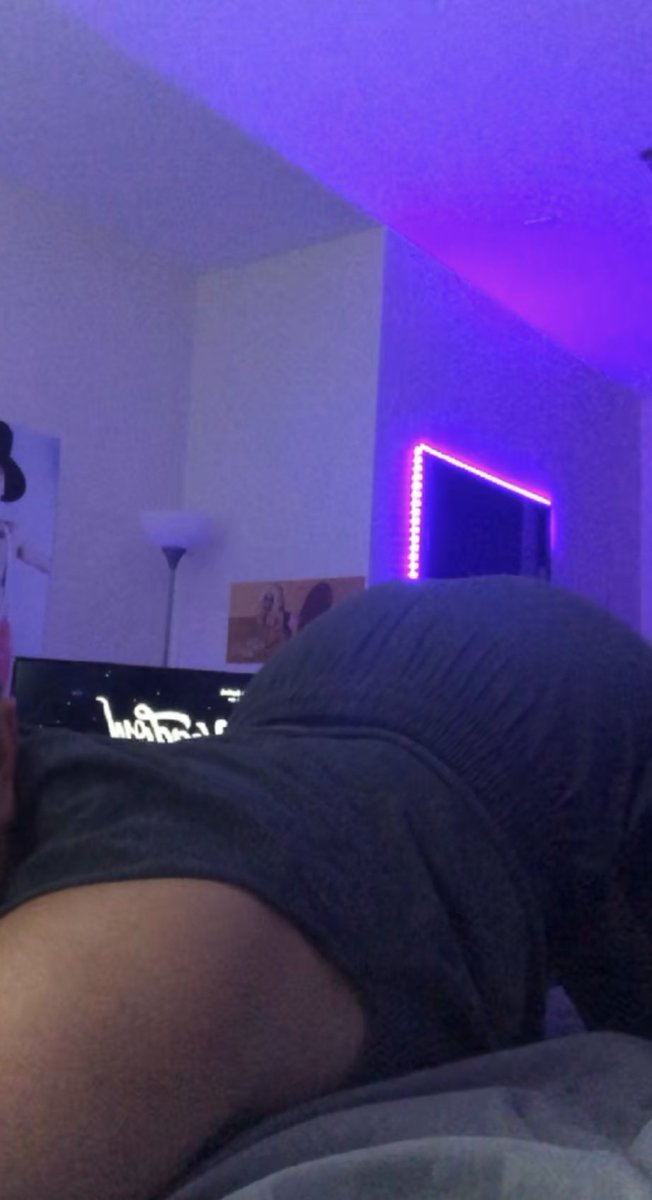 PhatAssTwunk's tweet photo. just a little lonelyyy #gay #gaynsfw https://t.co/XRjr9IWvE0