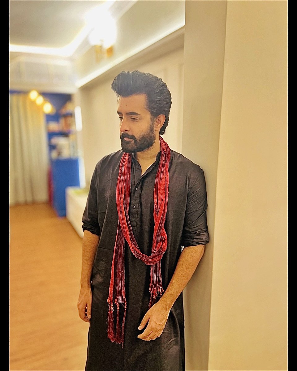 satyajeet_dubey's tweet photo. Happy Diwali 🪔 🤍 🎊
The lamps are different but the light is the same. Wishing you all a prosperous, happy and a beautiful year ahead. May this year brings abundance of peace, love and goodness for all.

#HappyDiwali https://t.co/6A6FglEppa