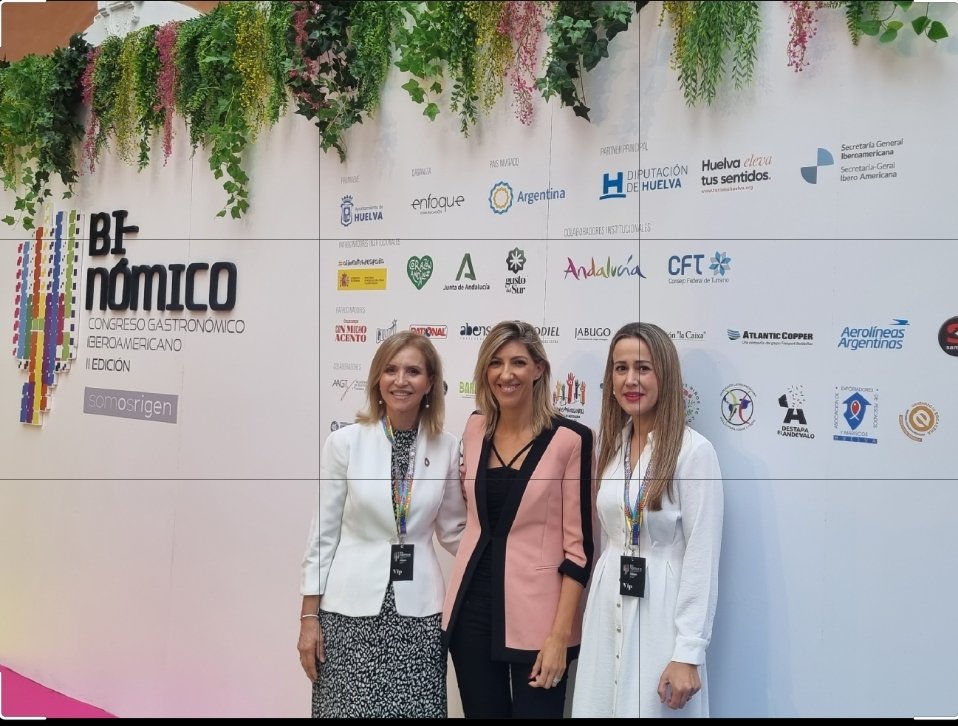 yolandaveca's tweet photo. Las mayores estrellas de la cocina de ambos lados del Atlántico se reúnen esta semana en @binomico Huelva . Desde @caixabank y @FundlaCaixa en colaboración con @fprenauta apoyamos la iniciativa y la acercamos a los mas pequeños a través del #BinomicoKids https://t.co/Ge8cP0XRGB