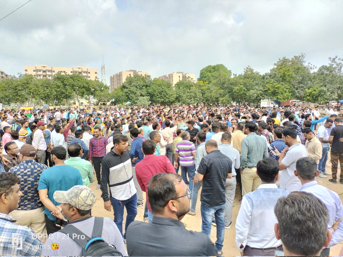 जब एक देश एक टैक्स हो सकता है
तो एक देश एक पेंशन क्यों नहीं?
If all citizen accept #GST
Then why can't all government accept #OPS_IN_GUJARAT24
#OPS4Gujarat
#OnlyOPS
<a href="/CMOGuj/">CMO Gujarat</a>
<a href="/PMOIndia/">PMO India</a>
<a href="/AamAadmiParty/">AAP</a> <a href="/news24tvchannel/">News24</a>
<a href="/Apnabhupendraji/">આપણા ભૂપેન્દ્રભાઈ</a>
<a href="/VtvGujarati/">VTV Gujarati News and Beyond</a>
<a href="/sandeshnews/">Sandesh</a>
<a href="/tv9gujarati/">Tv9 Gujarati</a>