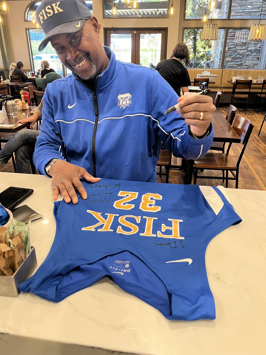 DHodgeSr's tweet photo. @chibbs_1 My guy autographed me a Fisk basketball jersey with my ETSU #32. Thank my guy! Much appreciated. https://t.co/u6oQtRP2w7