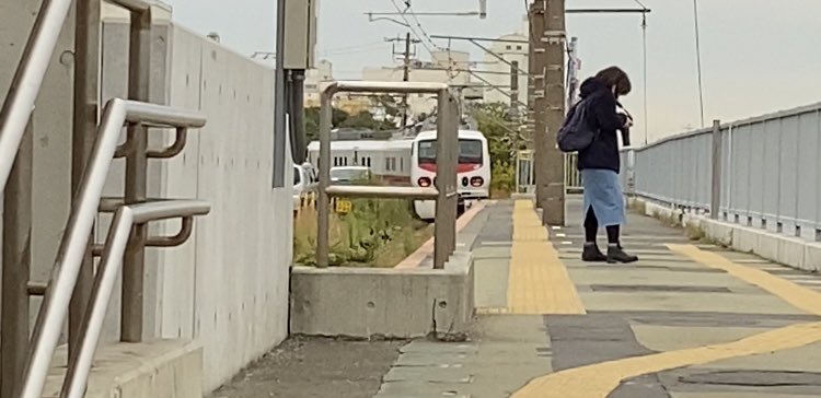 like_train_ushi's tweet photo. JR東日本 検測車両！！
鶴見線走ってます！
#東日本旅客鉄道 #鶴見線 #E490 #海芝浦駅 https://t.co/GFJDniEYIp