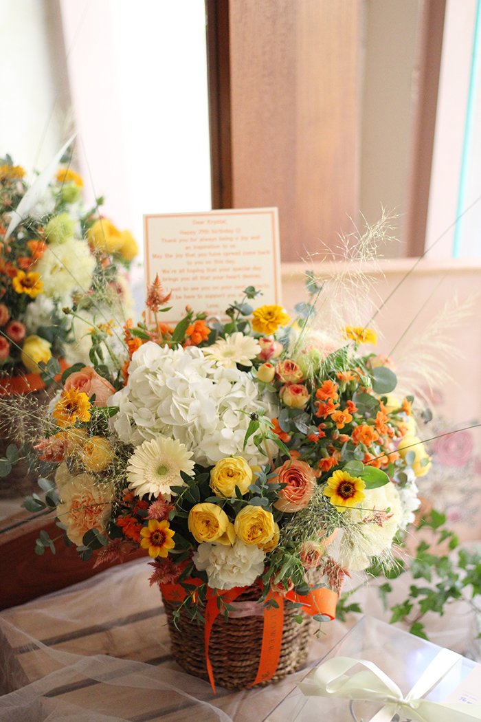 Our flower bouquet spotted on #Krystal's IG story.

다시한번 생일축하해 수정아💐🧡

#KrystalShining29th 
#수정이의_빛나는_스물아홉