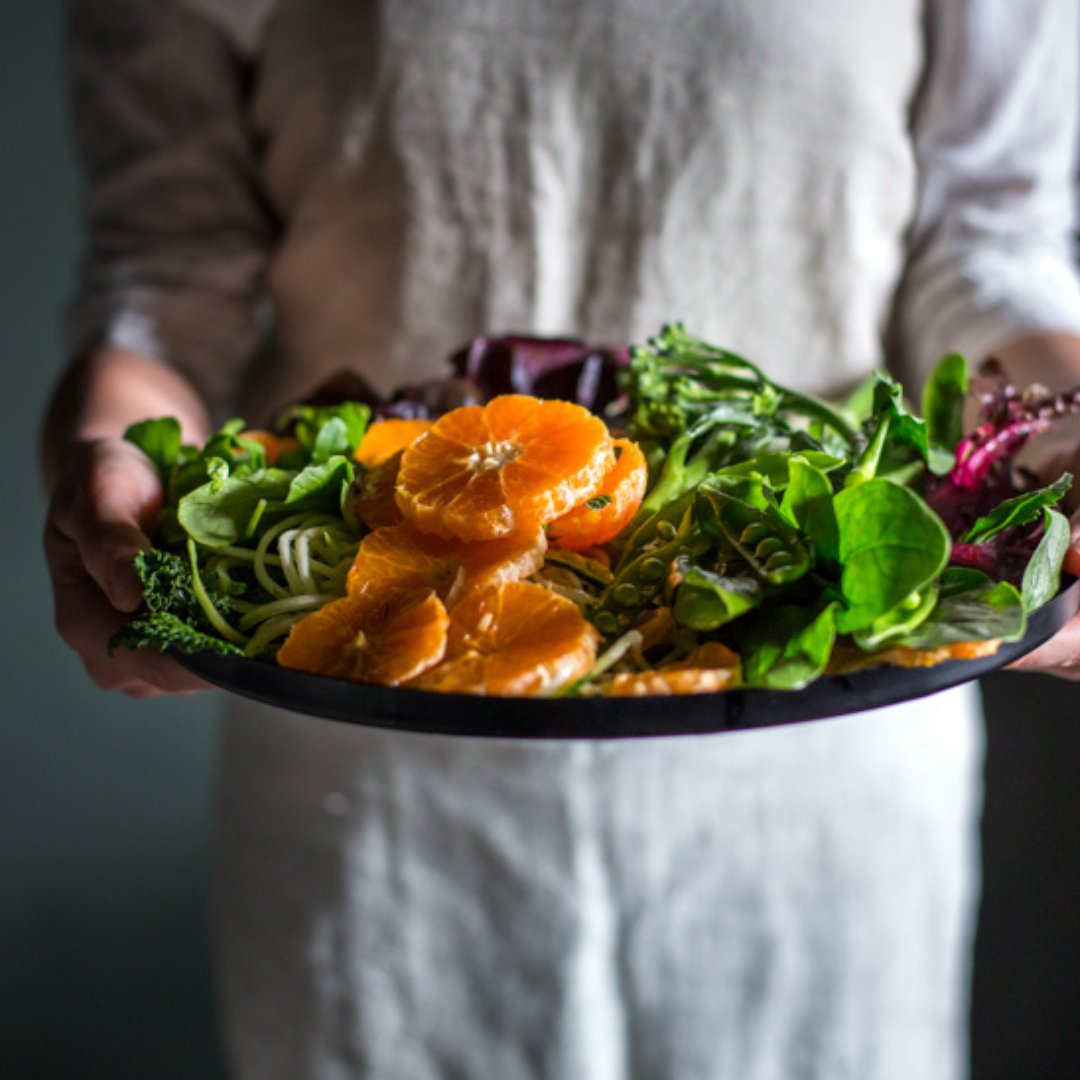 ClemenGold's tweet photo. Spring is blooming and so are you! 🌸
Add some sweetness to your salads for a refreshing light lunch best enjoyed under the balmy rays of sunshine.
#ClemenGold #ClemenGoldmandarins #GoForGold #TakeAMoment #CitruAtItsBest #GoldenMoments #summersalad #spring https://t.co/SyNBypMskN