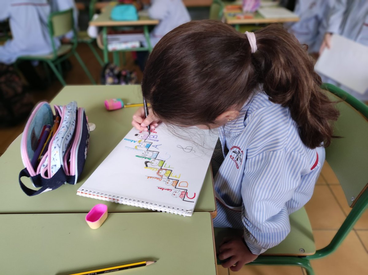 ¡Qué mejor que comenzar la semana con #música! Con un profe así nos divertimos mientras aprendemos un montón 🎵

<a href="/fefcoll/">FEFC</a> #AnunciataValladolid