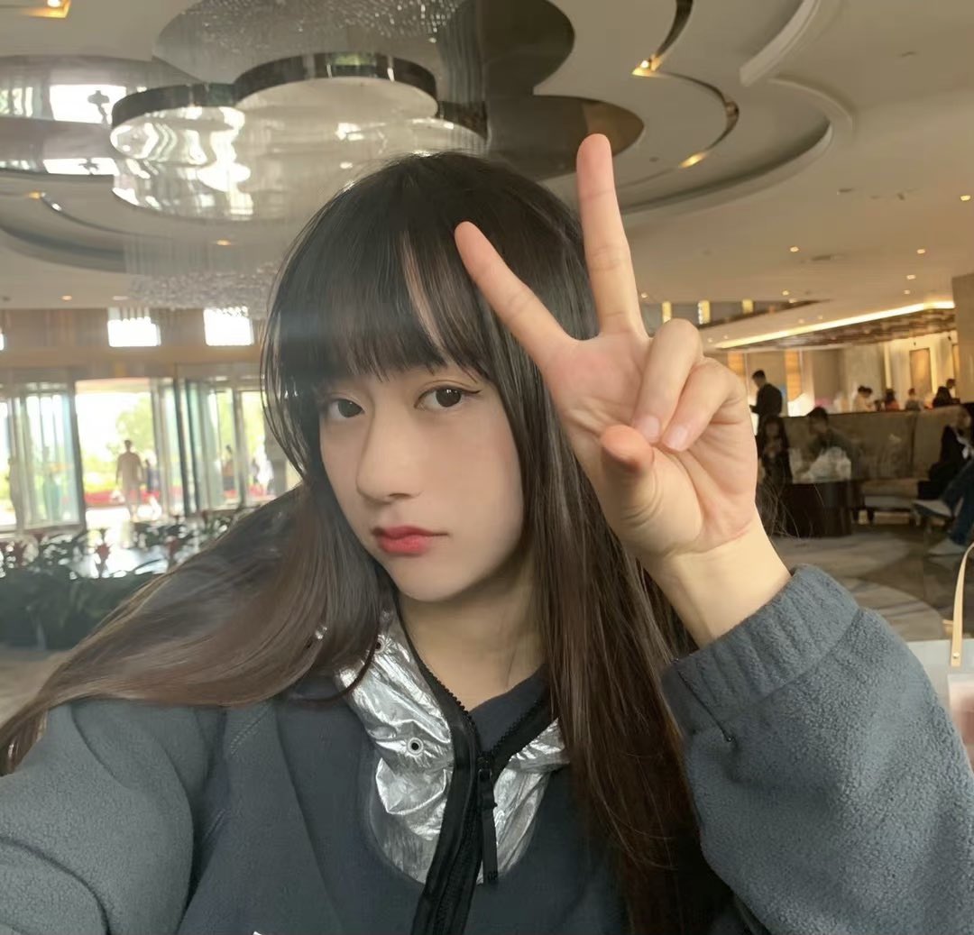 meet48infopage's tweet photo. NEXT IDOL REVEAL INCOMING

Shuting Jiang, from #SNH48 Team HII.(270k followers on Weibo) She’ll attend in #DCLMVMF22 wiz us~😼😼😼

Like, RT and follow @meet48infopage @meet_48 @wayne_maomao for ONE chance to win a customized greeting video clip from herself https://t.co/WOoNiqevxw