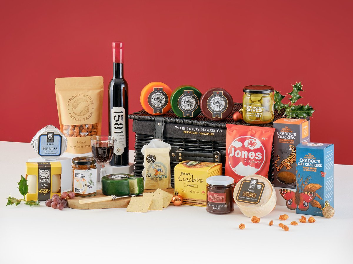 WELSHHAMPER's tweet photo. This is officially the 2 month Christmas countdown!! 🎄

Pre-order today to secure your delivery slot 🚚 

https://t.co/GPkb0IeY6j https://t.co/AzpVnejT3o