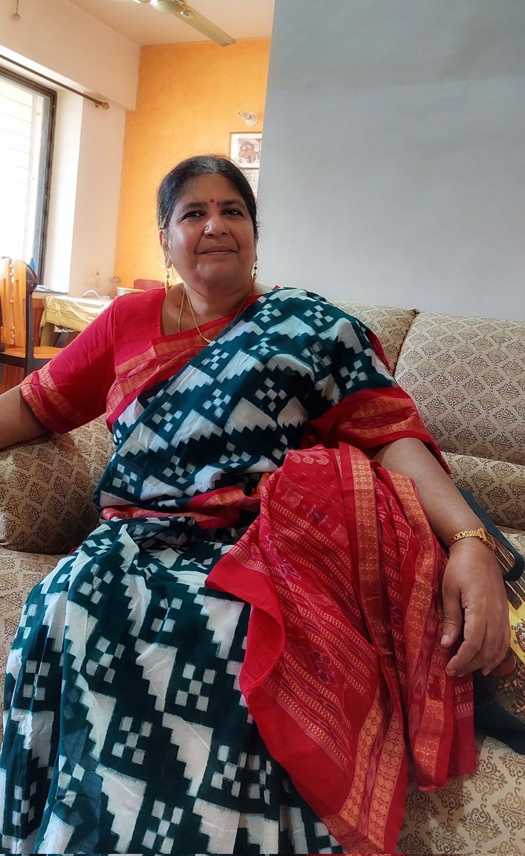 vaiju7's tweet photo. After wearing this I felt should have gone in for a typical red, black and white #pasapalli @choicenavya12 @jananisampath what do you say. https://t.co/wisr9slUQ5