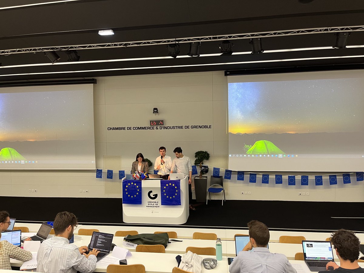 La protection des données est un enjeu primordial de l’UE présentation du contrôleur européen de la protection des données simulation étudiante ⁦<a href="/EUROPORTER22/">EUROPORTER</a>⁩