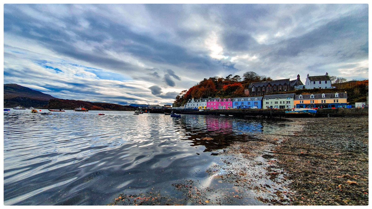 Portree Harbour, Isle of Skye. 
#portree #isleofskye #seasidephotography #islandphotography