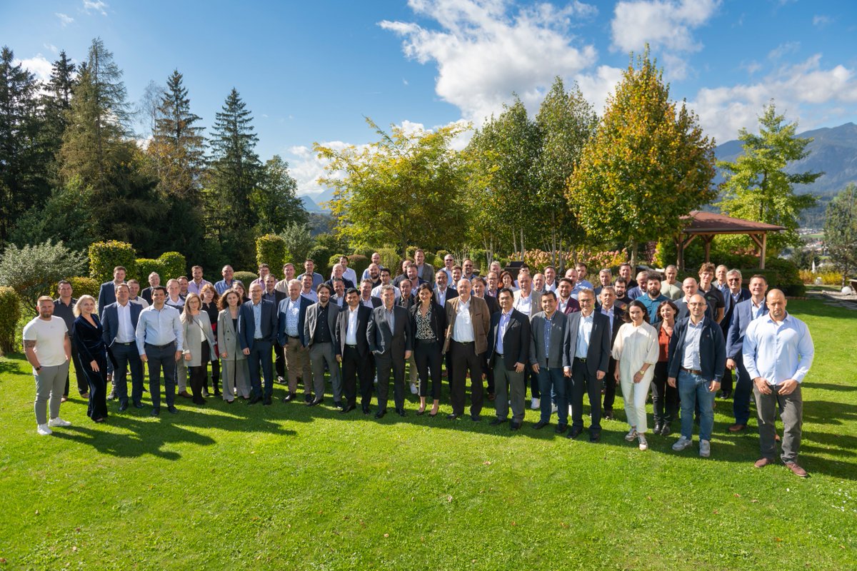 AlbarioPvt's tweet photo. #EPD (Albario Group Company) participated in the #PowerUP "Next Level Sales Conference 2022” held in #Austria on 03/10/22 and received the #award for the Most Successful Distributor, thanks to @PowerupGmbh.
#AEPL #gasengine #powergeneration #efficiency #jenbacher #INNIO https://t.co/3dpoeox1tS