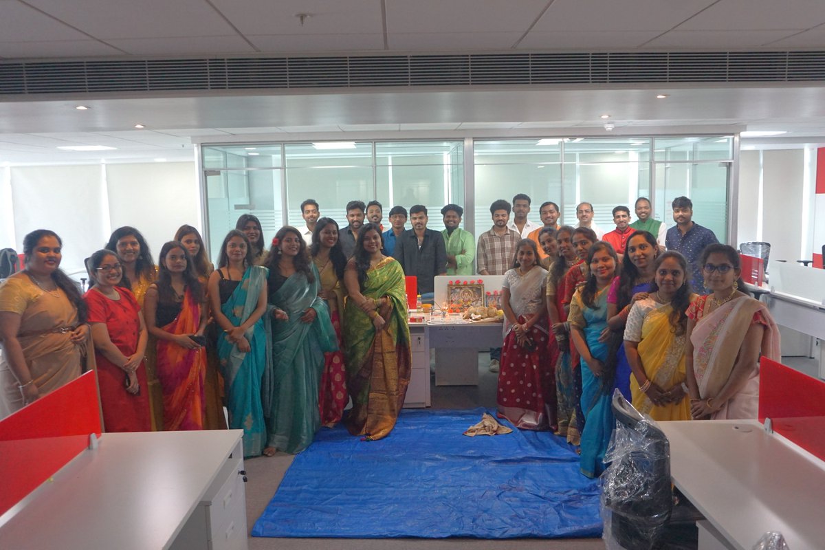 DiLyticsinc's tweet photo. A sneak peek into the sparkling #Diwalicelebrations at #DiLytics where we got together to celebrate the festival of lights!
If you want to be part of our journey, please apply for our current openings
https://t.co/8UvPcEPAZu #diwali2022 #dilyticans #EmployeeEngagement https://t.co/y0LGEWPDEp