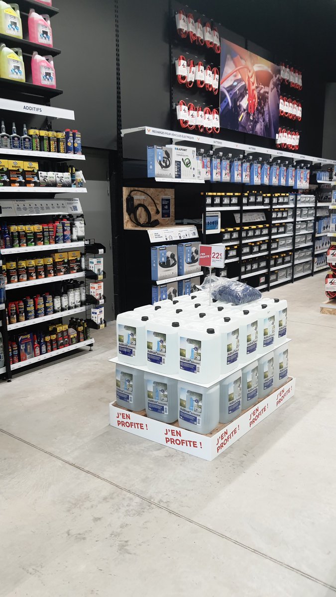 NorautoFr's tweet photo. Après Albi il y a une semaine, nous sommes ravis de vous partager une nouvelle ouverture : Norauto Ploermel. 🙂
Situé entre Rennes et Vannes, ce nouveau point de vente accueille ses premiers clients depuis 3 jours. 🚗🔧
Nous souhaitons une bonne route à Fabien son équipe 💙💛 https://t.co/BhWJ1GBWK3