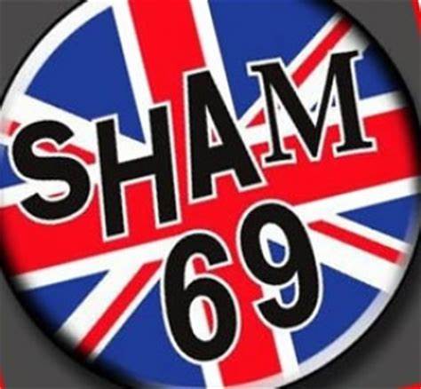 BarneySimon's tweet photo. โPunk for a Day Dayโ, so get on your faux-hawk, your stick-on tats, your imitation leather and strut your stuff!
The best punk band ever is? #PunkForADay https://t.co/yAyUiYJb9O