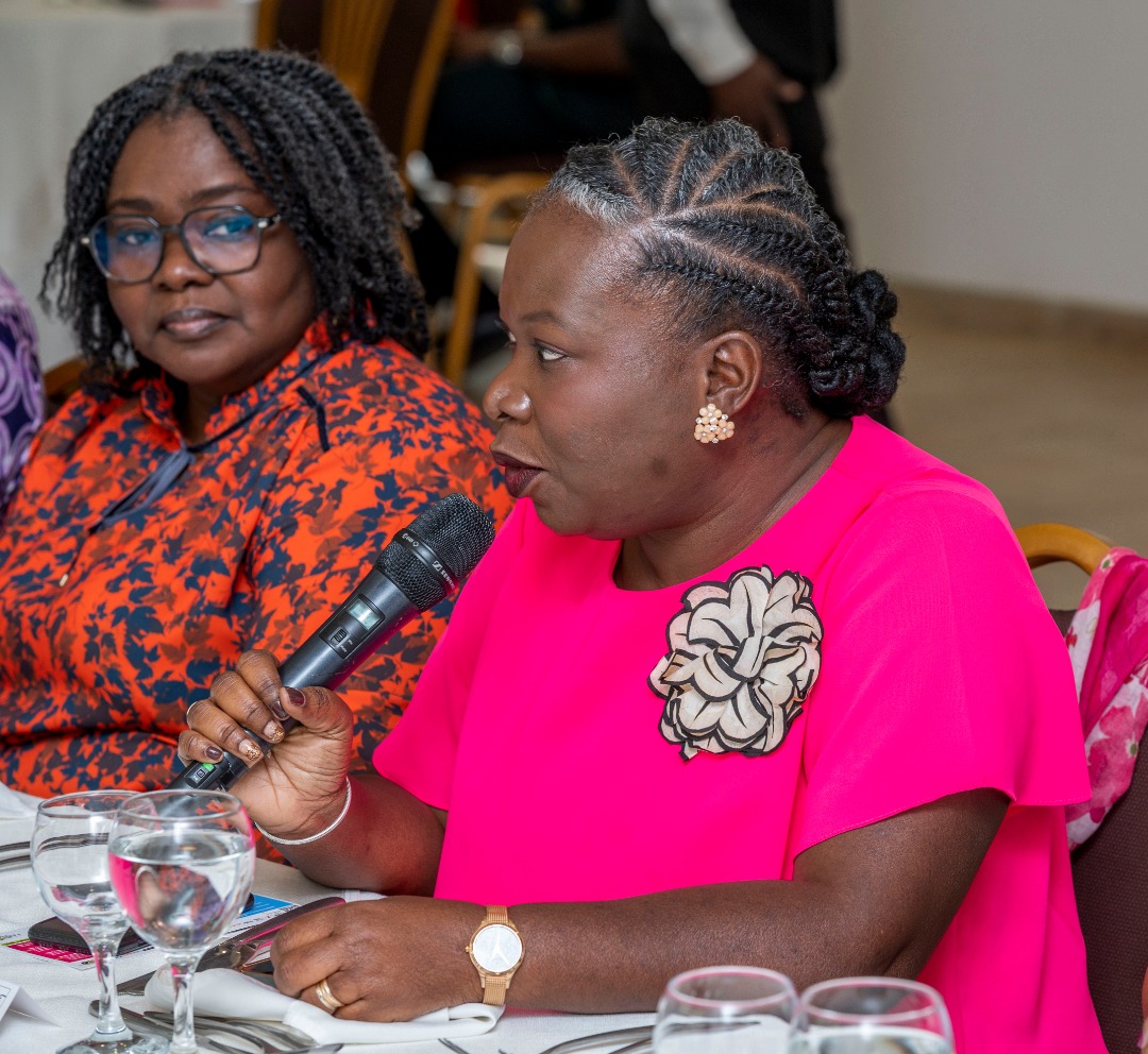 Gouvciofficiel's tweet photo. #Société | Entrepreneuriat féminin : le Premier Ministre @ACHIPatrick4 rassure les femmes de l’accompagnement de l’Etat
En savoir plus ➡️ https://t.co/FiHpmzXsvp
#CICG #GouvCI https://t.co/Cp3T5sJxsk