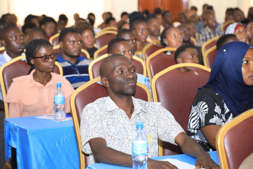 TDATanzania's tweet photo. Mkurugenzi msaidizi wa magonjwa yasiyoambukiza Dr. James Kiologwe amesema mafunzo haya kwa watoa huduma yatakuwa msaada mkubwa kwa jamii kwani watatumika katika kutoa elimu ikiwemo kuishi mtindo wa maisha unaofaa.
#ActNow #StopNCD
@wizara_afyatz @elimuyaafya https://t.co/gRjdylqGH3