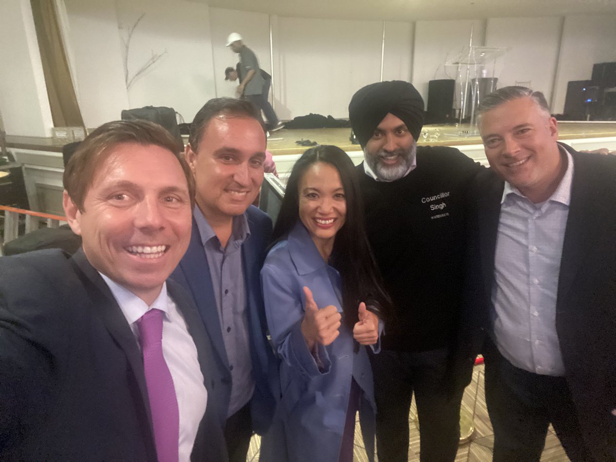 patrickbrownont's tweet photo. Congratulations to re-elected Councillors @paulvicente @RoweSantos @iHarkiratSingh and @COBMPalleschi. These four  Councillors are the gold standard of public service. Very proud of their big wins tonight! 👏🏼👏🏼 https://t.co/uESAehhKmC