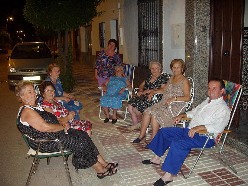 Todo tuiter esperando a los que vienen de WhatsApp para ver si se ha caído