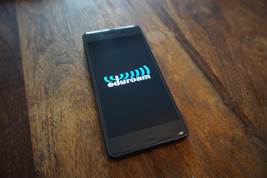 unibi_bits's tweet image. Am Montag (25.10.22) wurde das Serverzertifikat für eduroam und das Netzwerk in den Wohnheimen getauscht. Im Normalfall müssen Nutzer*inn nichts tun. Ggf. muss das neue Zertifikat auf dem Endgerät einmal akzeptiert werden. 

Mehr Infos dazu im Blog:
blogs.uni-bielefeld.de/blog/bits/entr…