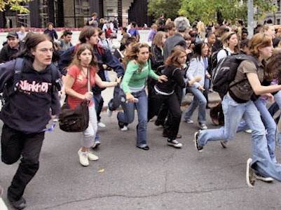 eesh_A_'s tweet photo. Everyone running to Twitter to see if they are having some network problem or WhatsApp is down
#whatsappdown #whatsapp https://t.co/aWLmzPe5rj