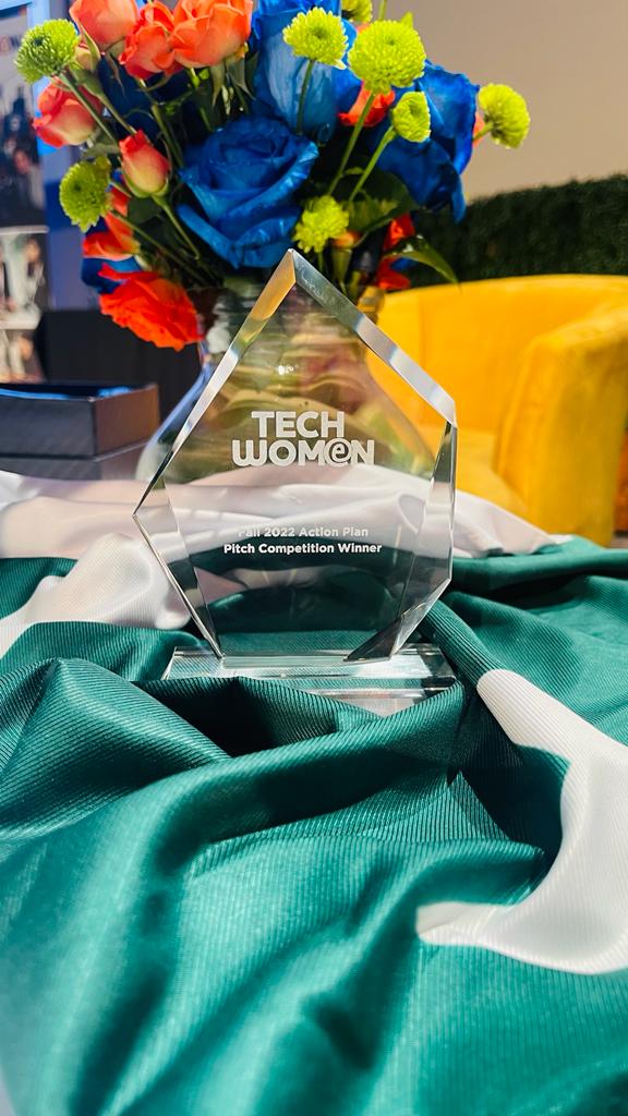 Parashoot_s's tweet photo. Team Pakistan, with their impact project ‘Agahi!’, won today at TechWomen 2022.
#Parashoot #techwomen #teampakistan #techwomen22 #projectagahi #awardwinning #Parashootstudios #innovation #socialimpact #techwomen2022 #empowerment https://t.co/XYQFN4gb3x