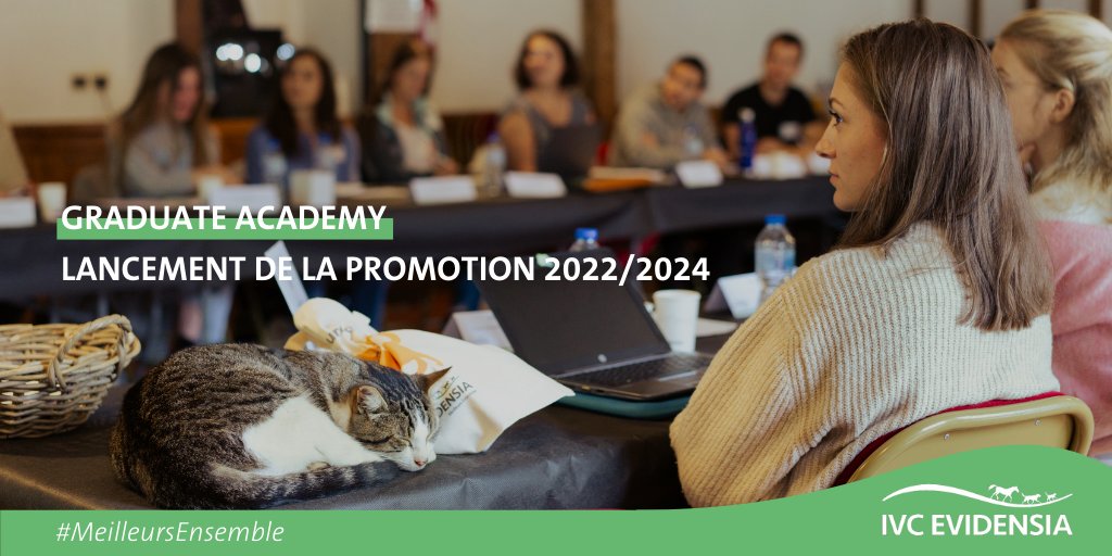 IVCEvidensiaFr's tweet photo. #GraduateAcademy 🎓
Créé par #IVCEvidensia pour accompagner les jeunes #vétérinaires, ce programme représente +230 heures de formation, mixant compétences médicales & transverses💡
La promo 2022 a fait sa rentrée, avec notamment la gestion des urgences & celle d'une clinique 🩺 https://t.co/j0u8N8srQ0