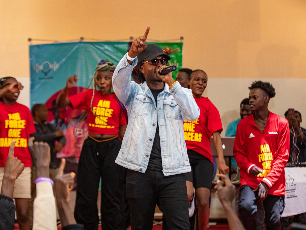 BloowGlobal's tweet photo. We all came to see to discover great talent at @universityofnairobi and we were not dissapointed. The best in the game signed up in droves with well over 100 artists signing up for the auditions. Their sound was amazing, the rappers had killer flows and the lyricists had..... https://t.co/JJOonD82uo