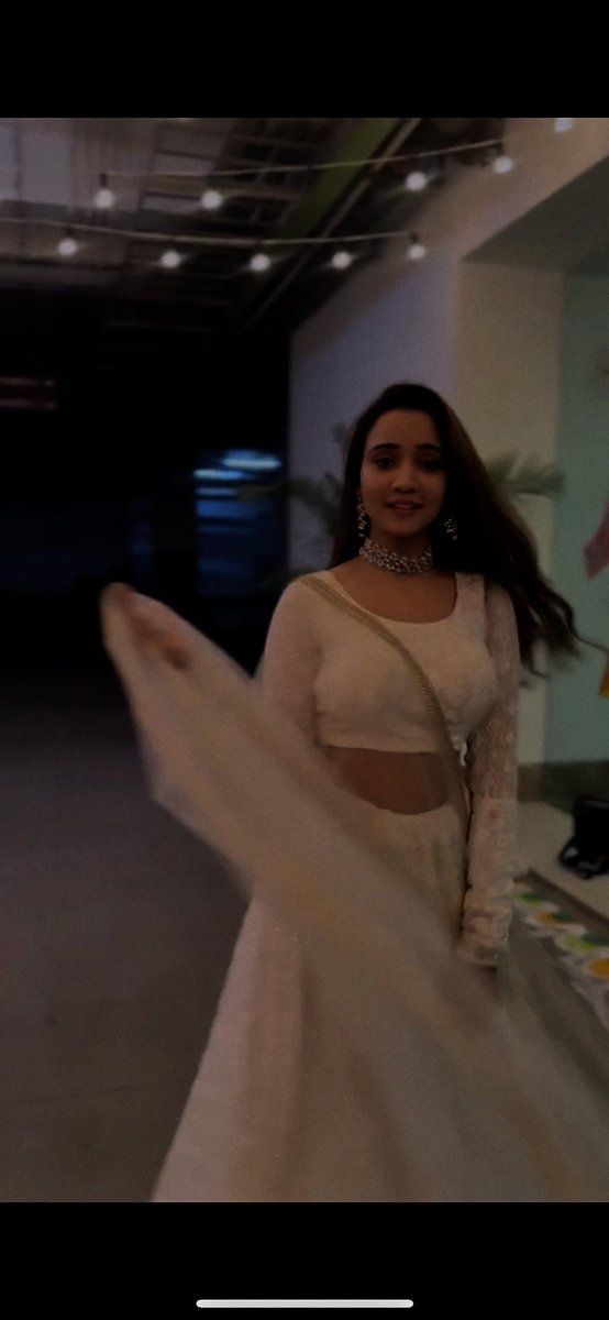 _cloudystarss_'s tweet photo. Forever simp for this woman 🥵🤌🏻

#AshiSingh https://t.co/q1BZepFDkt