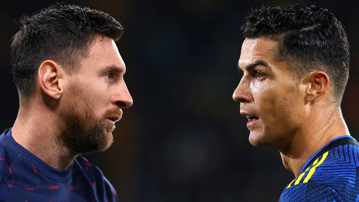 Till today no Messi fan defeated me in "Messi 🆚 Ronaldo" 🐐 debate

I humiliate these Messi fans in the debate logically, stats-wise to an extent that they quit mid way in the debate and ran away 

My record is 455 -0 (unbeaten streak) 

I DARE YOU 
CHALLENGE 💪